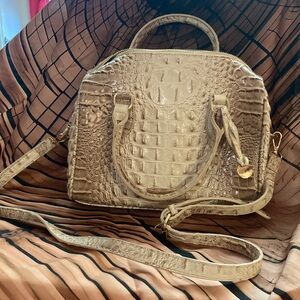Chic Crocodile-Embossed Satchel in Cream